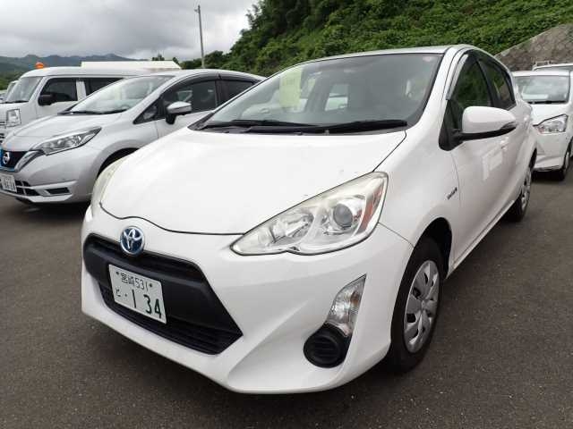 2017 TOYOTA AQUA NHP10-6605184