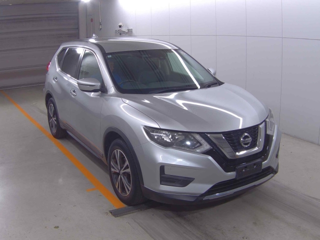 2017 NISSAN X-TRAIL NT32-078375