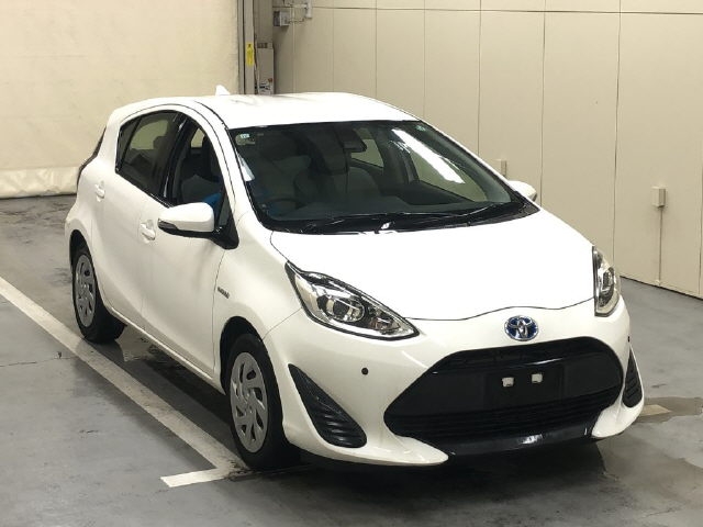 2017 TOYOTA AQUA NHP10-6627424