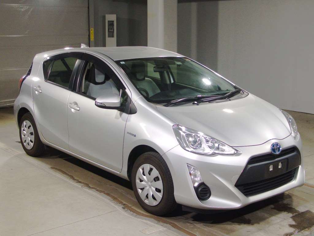 2017 TOYOTA AQUA NHP10-6593171