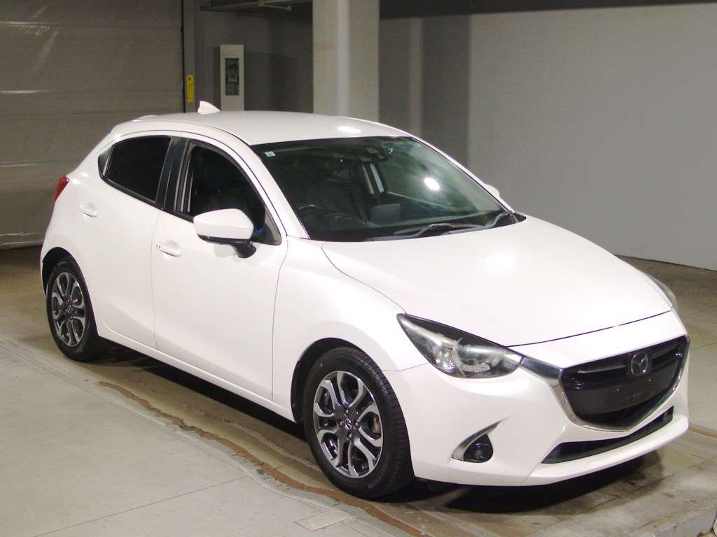 2017 MAZDA DEMIO DJ5FS-310169