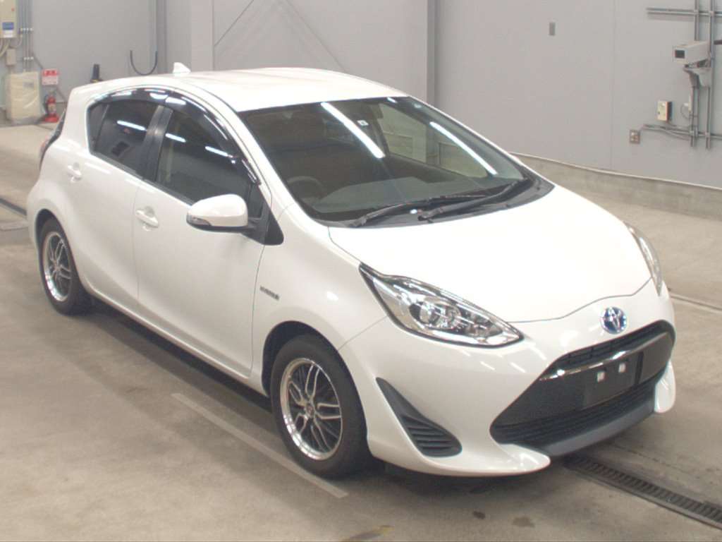 2017 TOYOTA AQUA NHP10-6641263