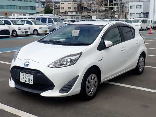 2018 TOYOTA AQUA NHP10-6760088