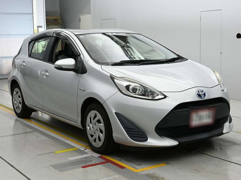 2017 TOYOTA AQUA NHP10-6622935
