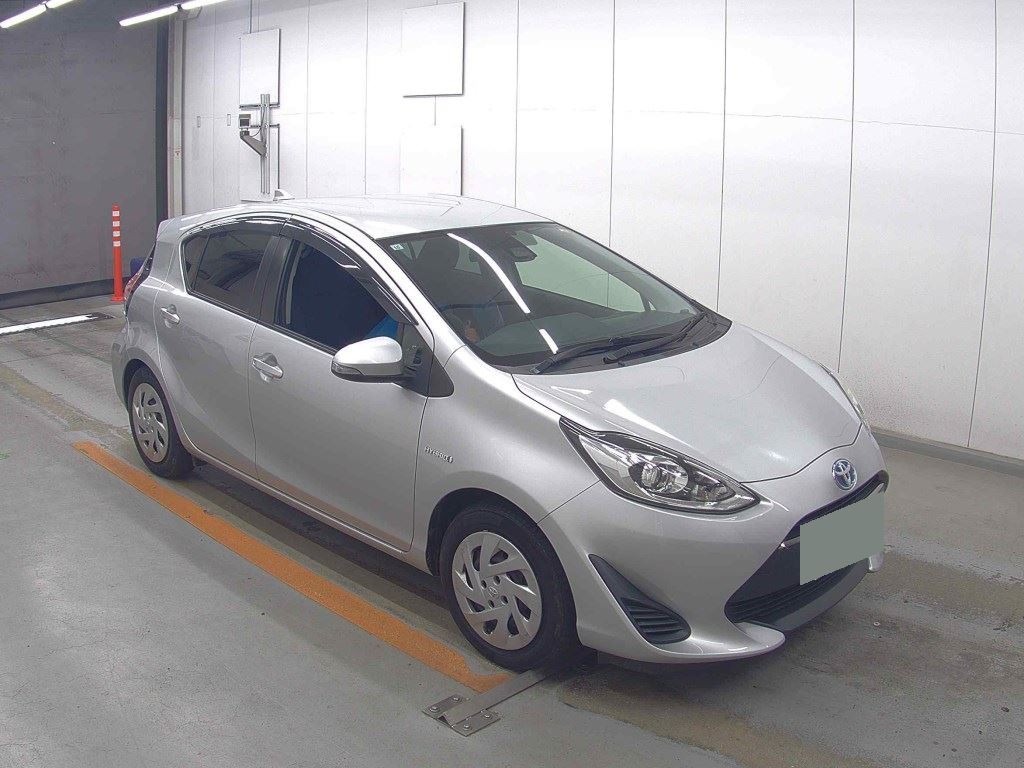 2018 TOYOTA AQUA NHP10-6784376