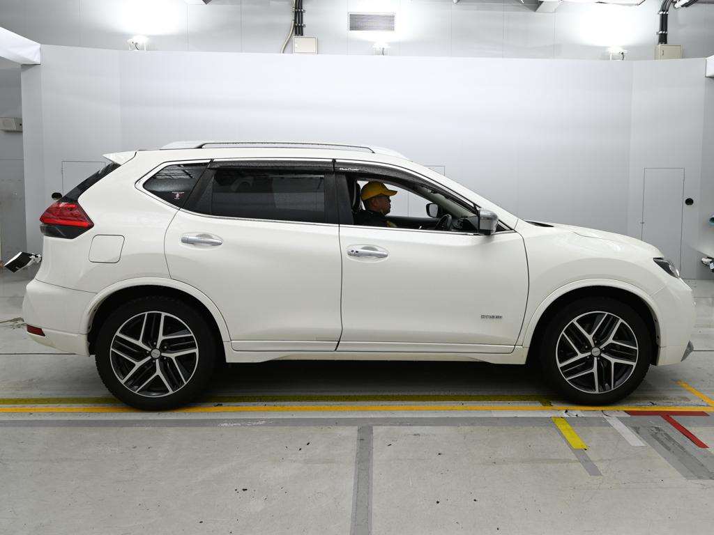 2017 NISSAN X-TRAIL HNT32-160347