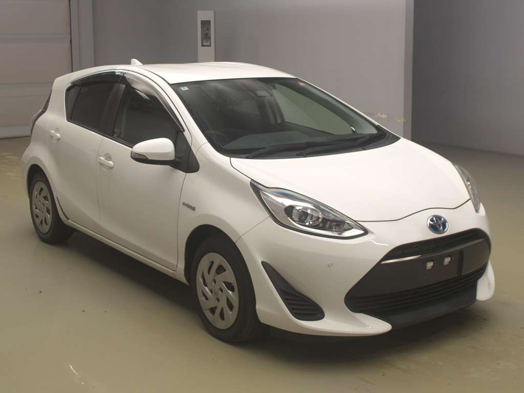 2018 TOYOTA AQUA NHP10-6777150