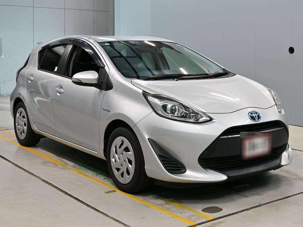 2017 TOYOTA AQUA NHP10-6664049