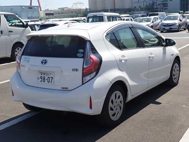 2017 TOYOTA AQUA NHP10-6635610