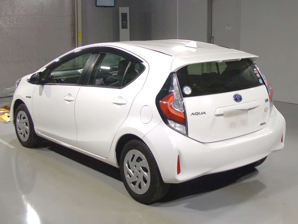 2019 TOYOTA AQUA NHP10-6805511