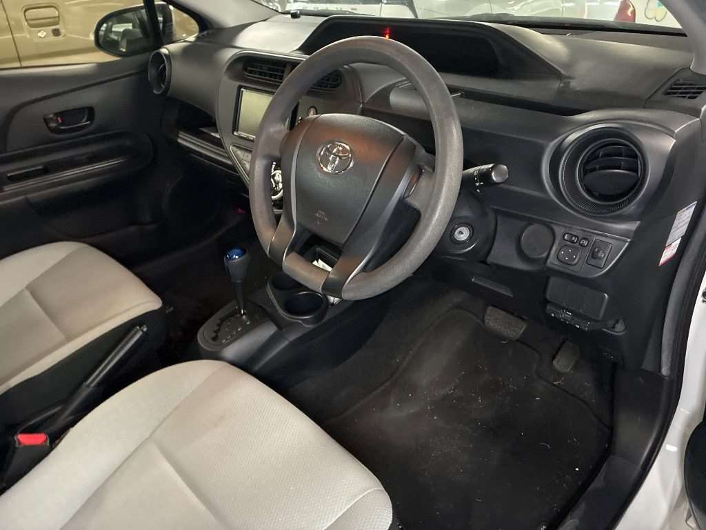 2019 TOYOTA AQUA NHP10-6805511