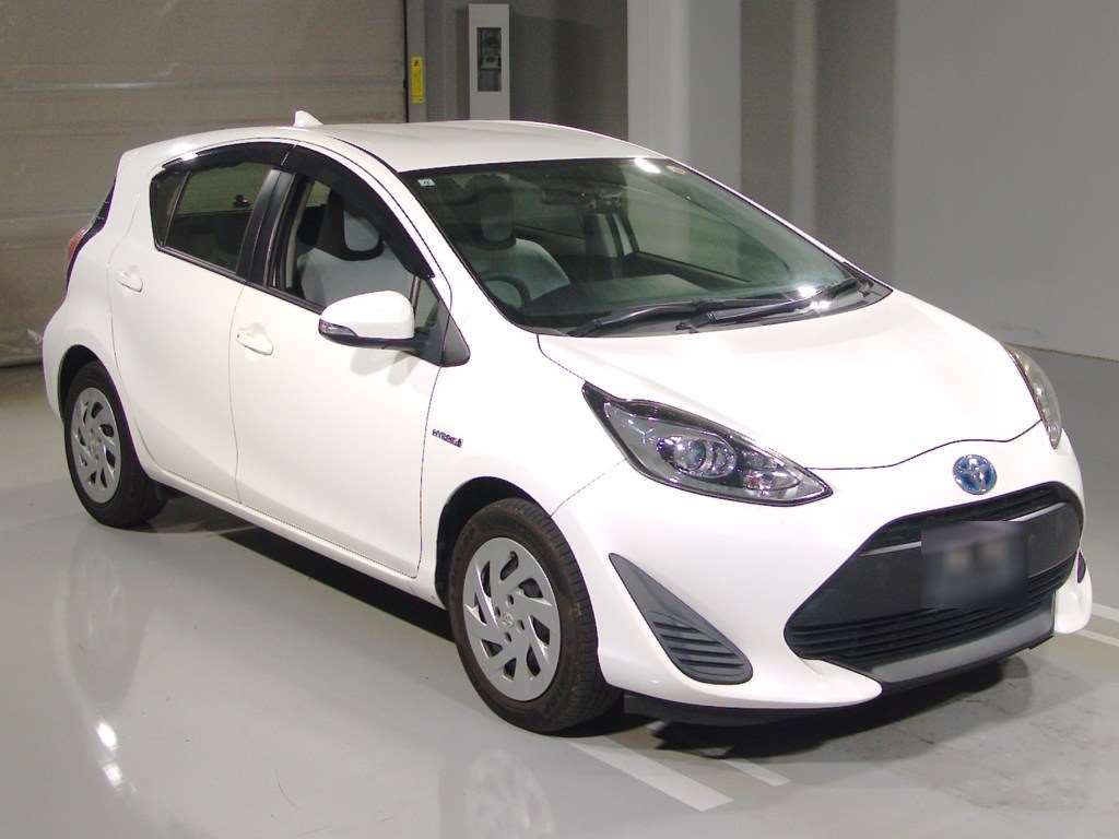 2019 TOYOTA AQUA NHP10-6805511