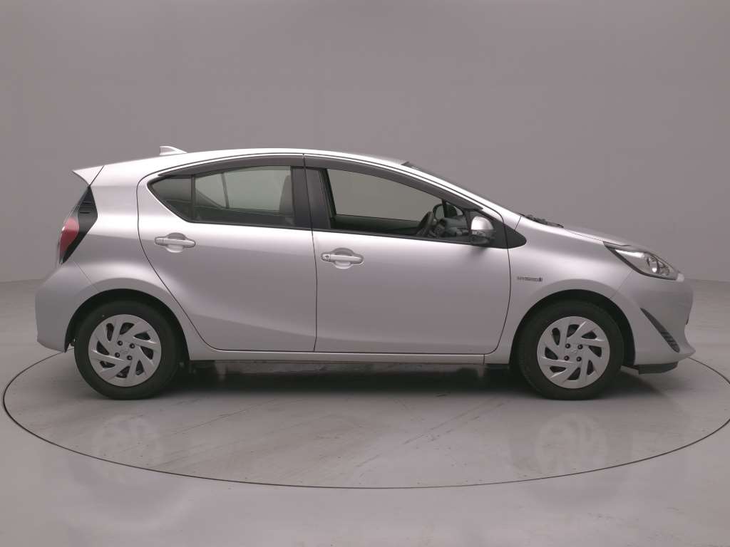 2017 TOYOTA AQUA NHP10-6637773
