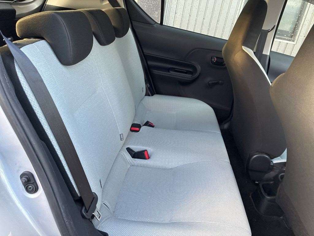 2017 TOYOTA AQUA NHP10-6637773