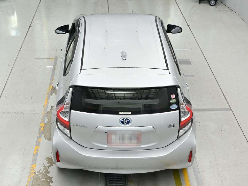 2017 TOYOTA AQUA NHP10-6624268