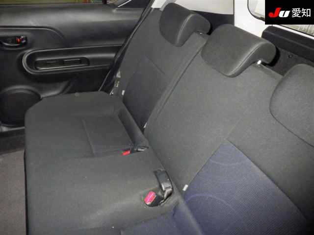 2017 TOYOTA AQUA NHP10-6644446