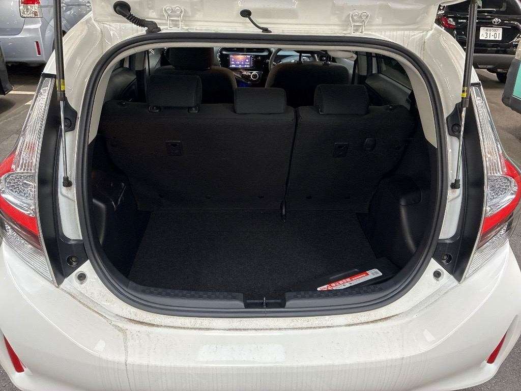 2019 TOYOTA AQUA NHP10-2639884