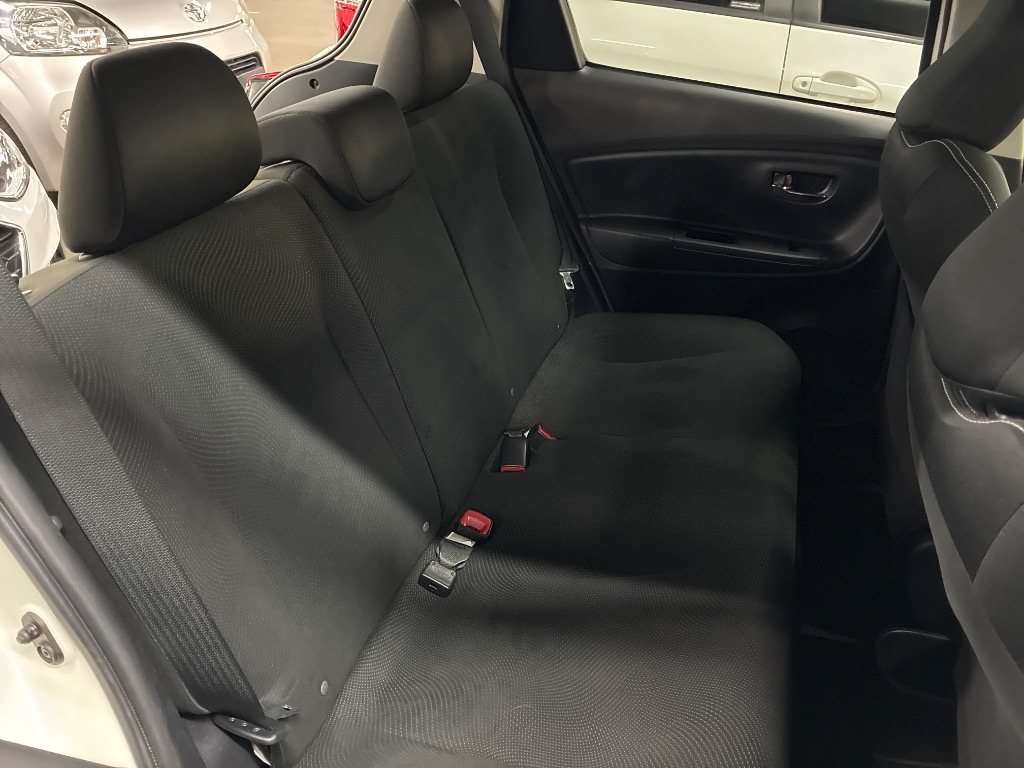 2017 TOYOTA VITZ NHP130-2027756