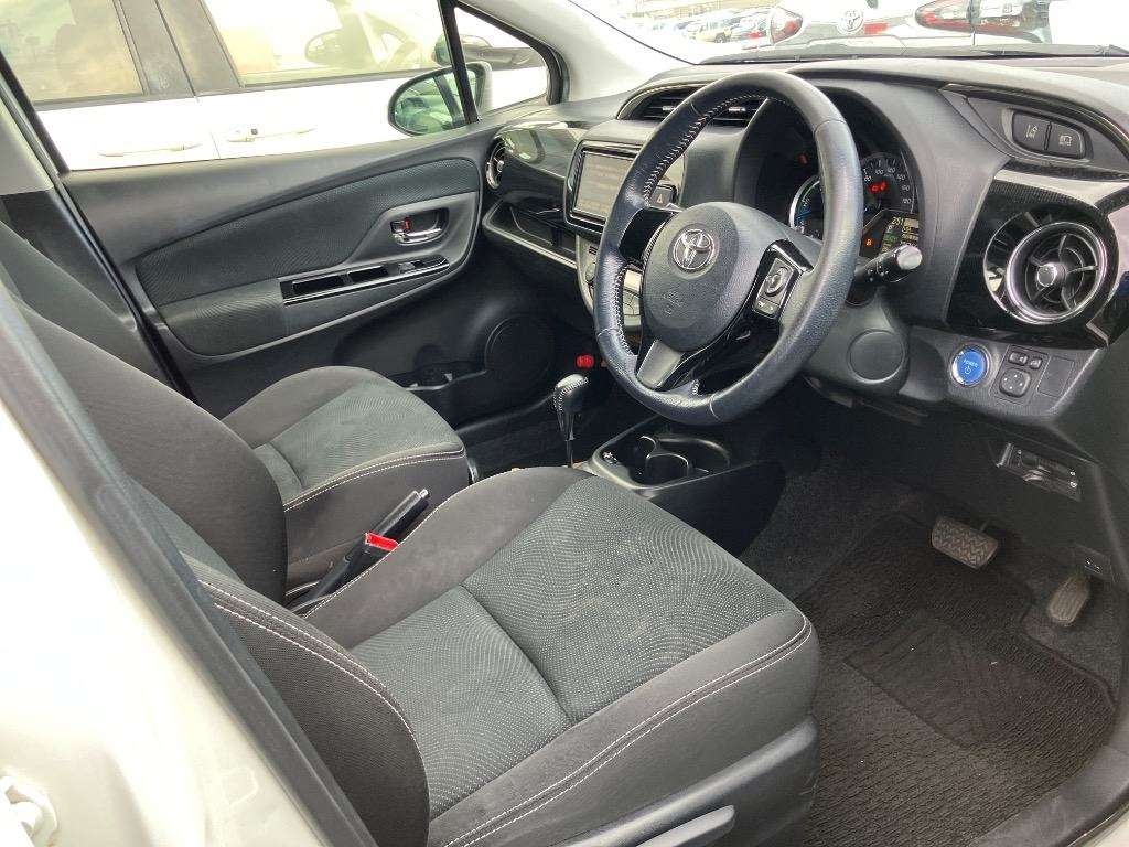 2017 TOYOTA VITZ NHP130-2027756
