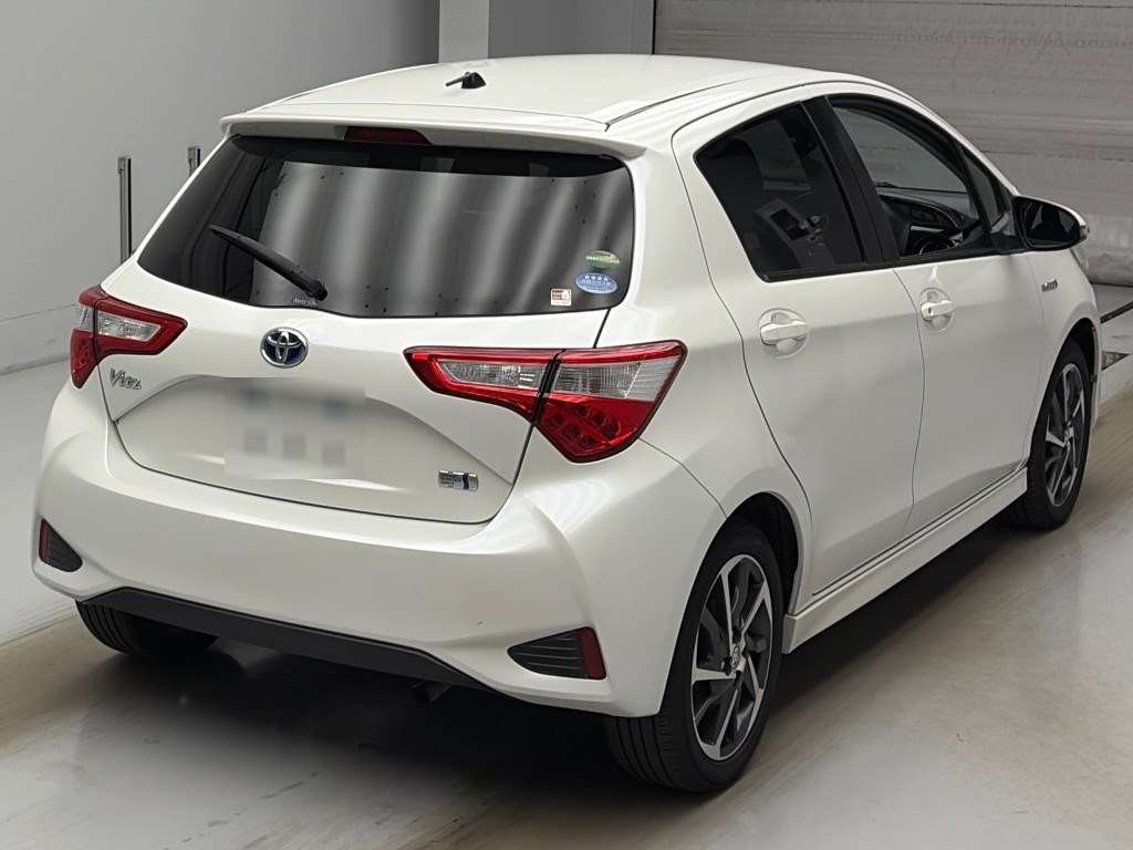 2017 TOYOTA VITZ NHP130-2027756