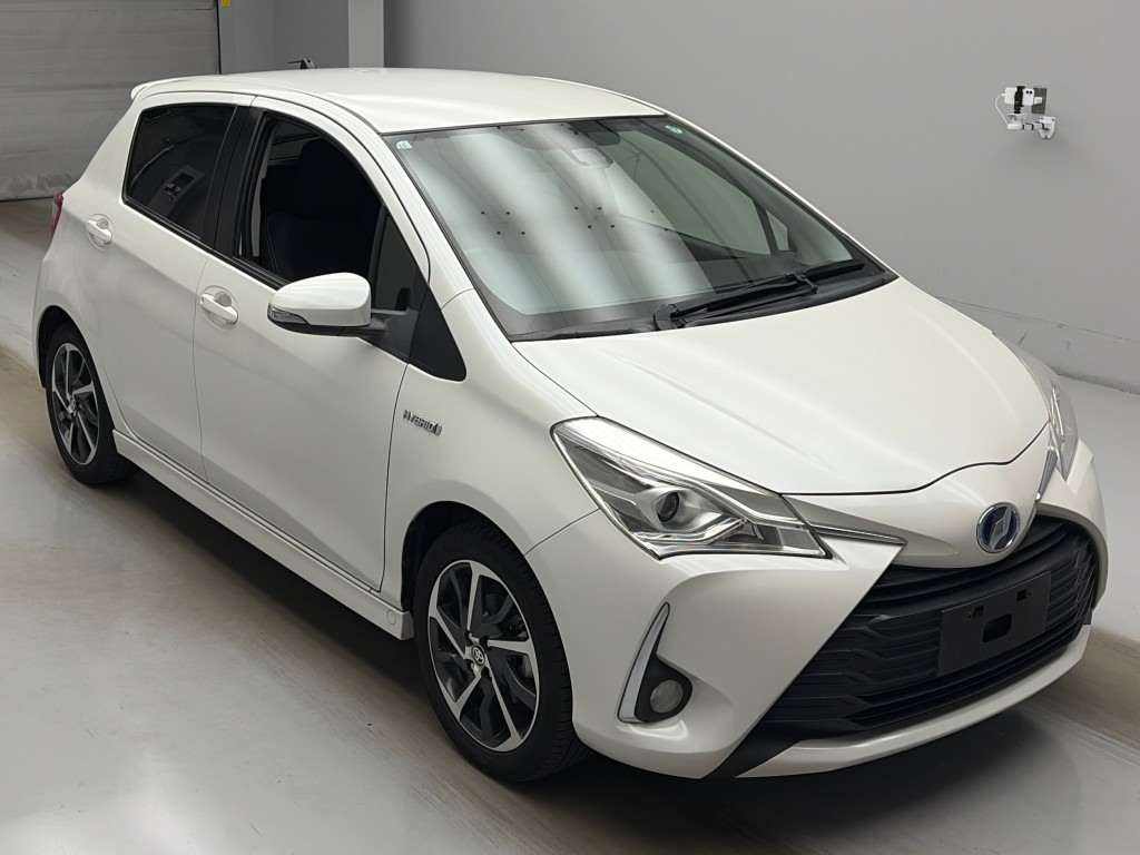 2017 TOYOTA VITZ NHP130-2027756