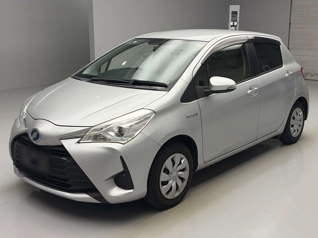 2017 TOYOTA VITZ NHP130-2025187