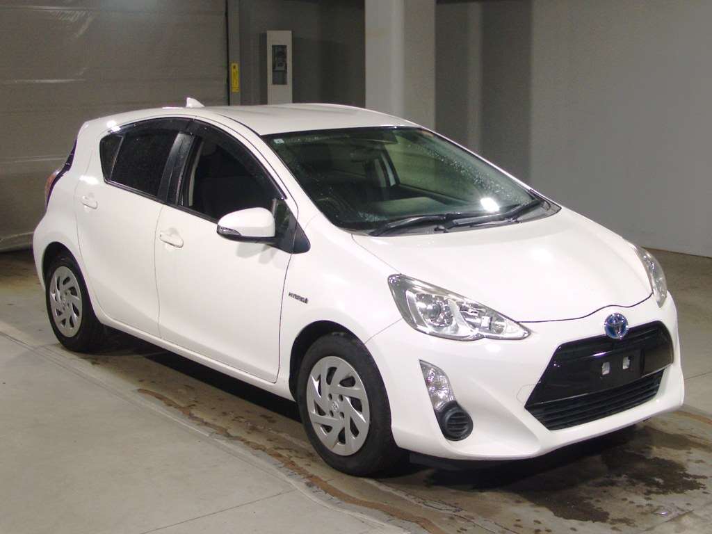 2017 TOYOTA AQUA NHP10-6611167