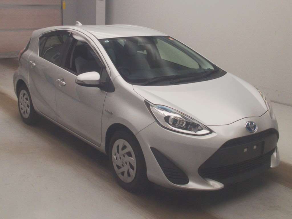 2017 TOYOTA AQUA NHP10-6622993