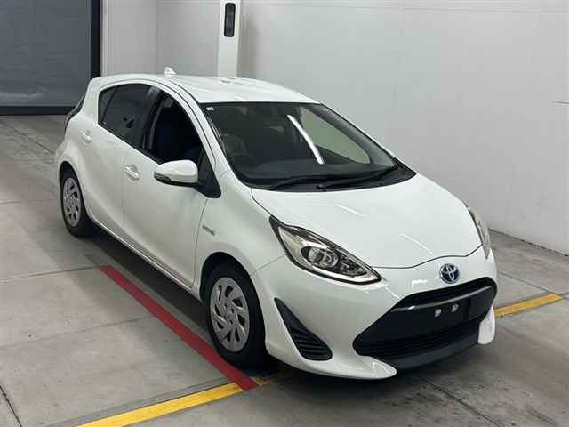 2017 TOYOTA AQUA NHP10-6628875